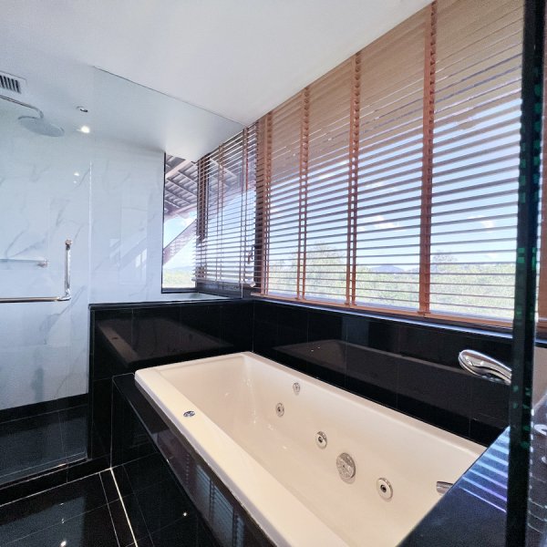 Property image - gallery 11