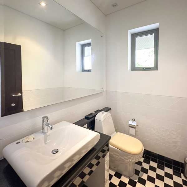 Property image - gallery 12