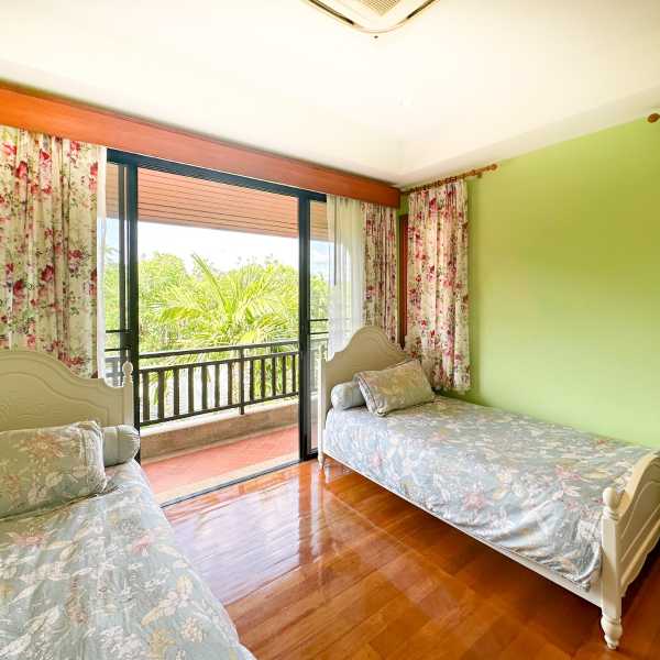 Property image - gallery 12