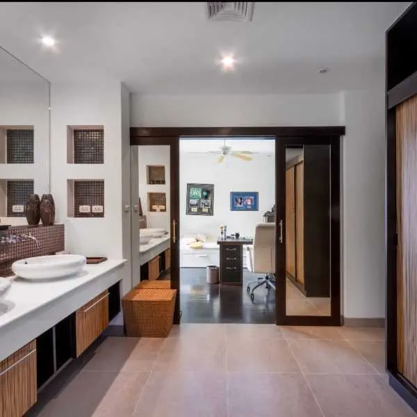 Property image - gallery 12