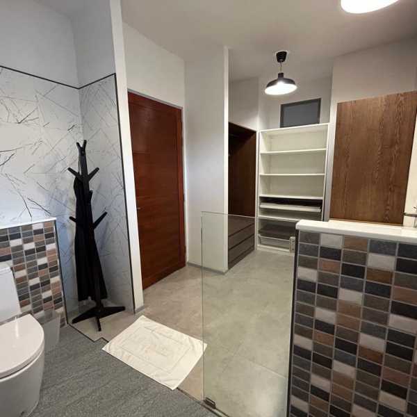 Property image - gallery 11