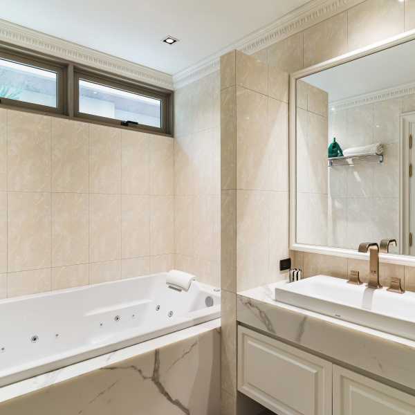 Property image - gallery 13