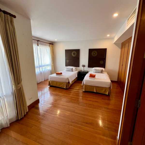 Property image - gallery 9