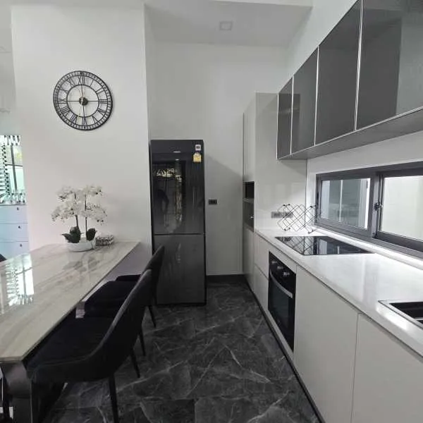 Property image - gallery 9