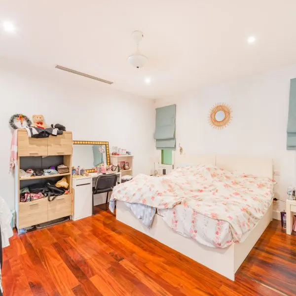 Property image - gallery 29