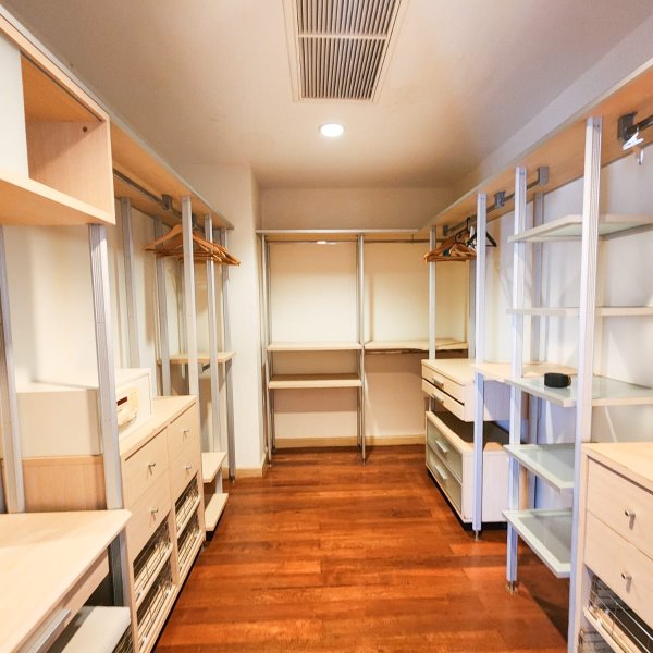 Property image - gallery 32