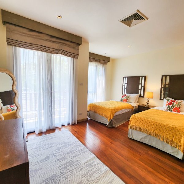 Property image - gallery 12