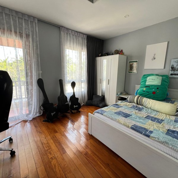 Property image - gallery 13