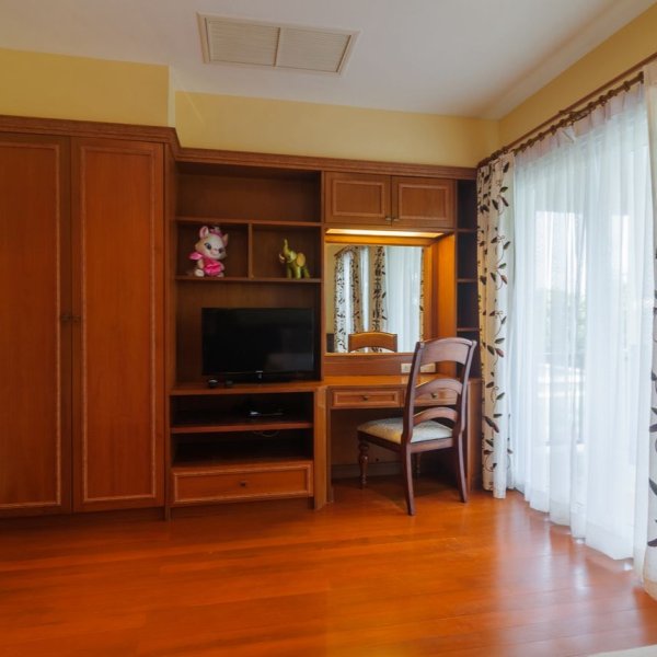 Property image - gallery 17