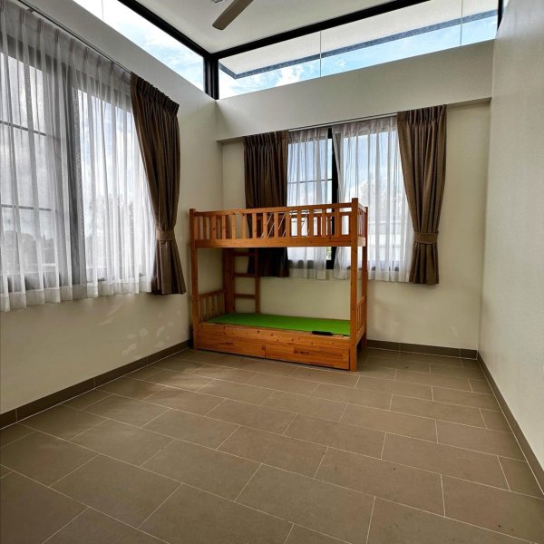 Property image - gallery 11