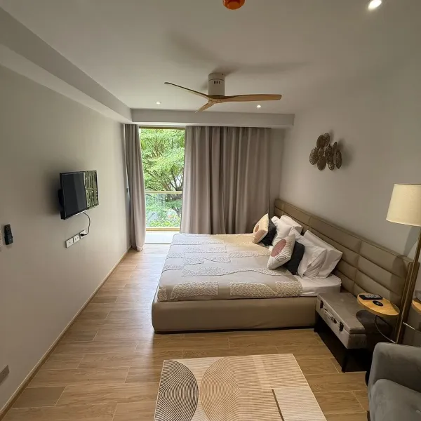 Property image - gallery 9