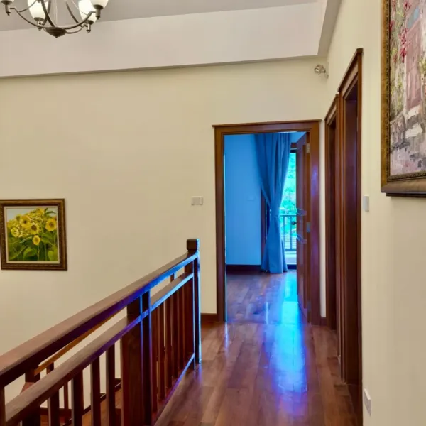 Property image - gallery 12