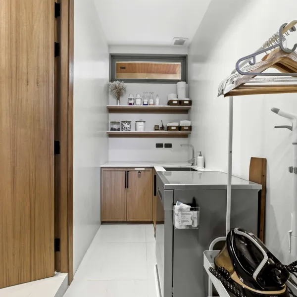 Property image - gallery 86