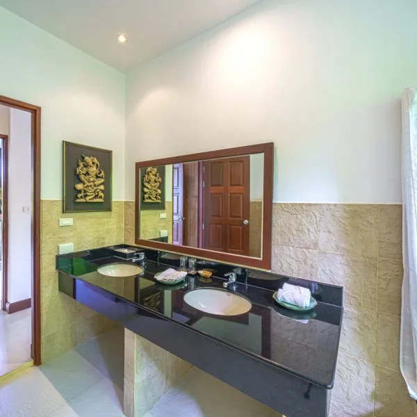 Property image - gallery 36