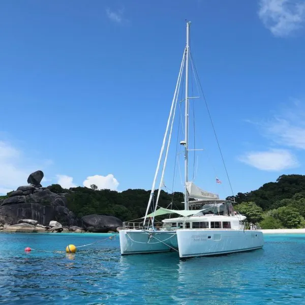 Lagoon 450 Sailing Catamaran
