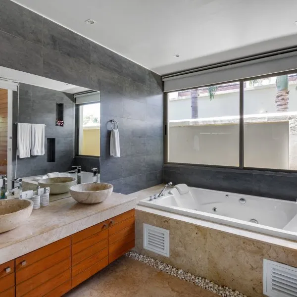 Property image - gallery 16