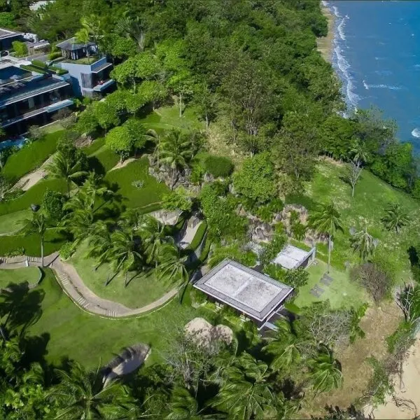 Villa Sawarin — Luxury 10-Bedroom Beachfront Estate - gallery 8