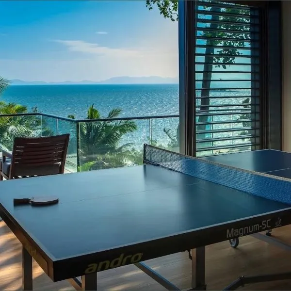 Villa Sawarin — Luxury 10-Bedroom Beachfront Estate - gallery 56