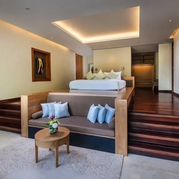 Villa Sawarin — Luxury 10-Bedroom Beachfront Estate - gallery 41