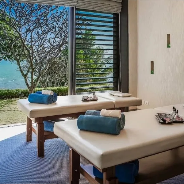 Villa Sawarin — Luxury 10-Bedroom Beachfront Estate - gallery 61
