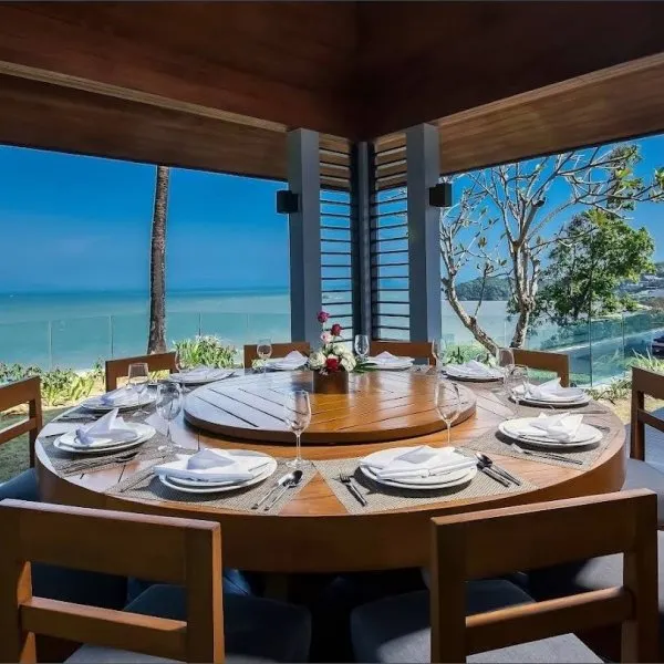 Villa Sawarin — Luxury 10-Bedroom Beachfront Estate - gallery 28