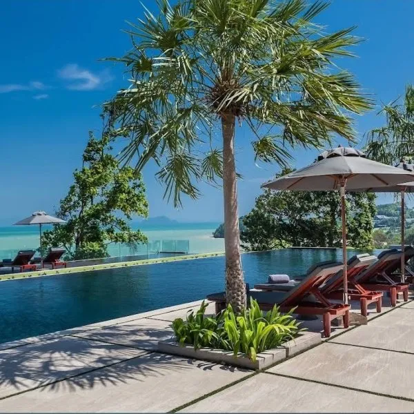 Villa Sawarin — Luxury 10-Bedroom Beachfront Estate - gallery 15