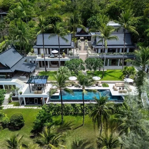 ​Villa Analaya — Luxury 6-Bedroom Beachfront Estate - gallery 1