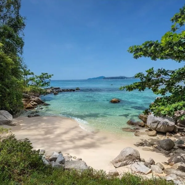 ​Villa Analaya — Luxury 6-Bedroom Beachfront Estate - gallery 46