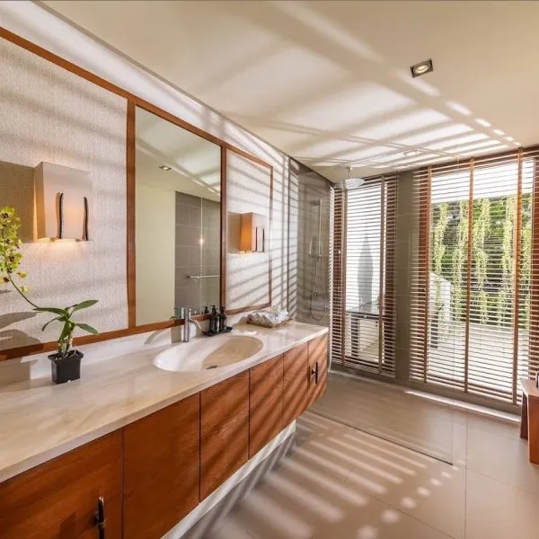 ​Villa Analaya — Luxury 6-Bedroom Beachfront Estate - gallery 38