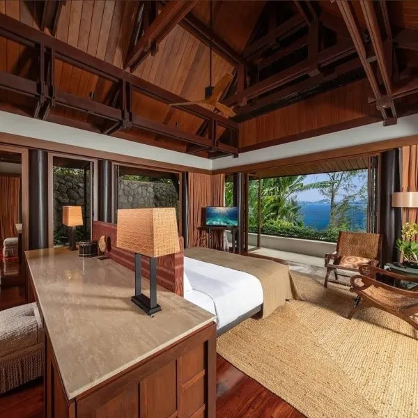 ​Villa Analaya — Luxury 6-Bedroom Beachfront Estate - gallery 30