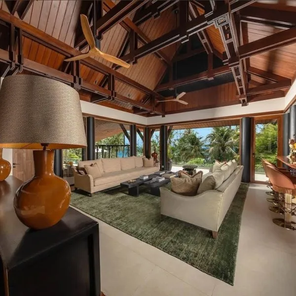 ​Villa Analaya — Luxury 6-Bedroom Beachfront Estate - gallery 22
