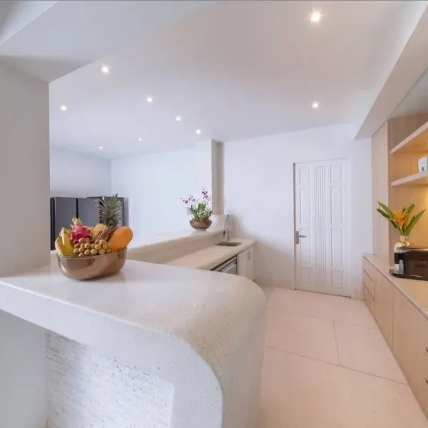 Villa La Prana — Luxury 7-Bedroom Oceanfront Estate - gallery 23