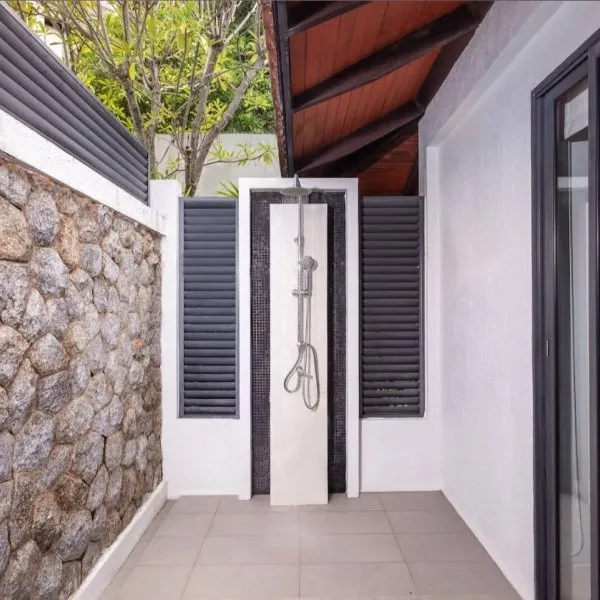 Villa La Prana — Luxury 7-Bedroom Oceanfront Estate - gallery 51