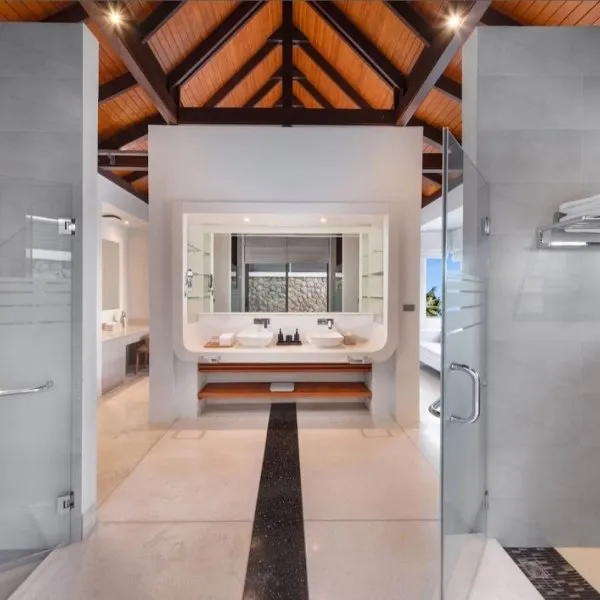 Villa La Prana — Luxury 7-Bedroom Oceanfront Estate - gallery 37