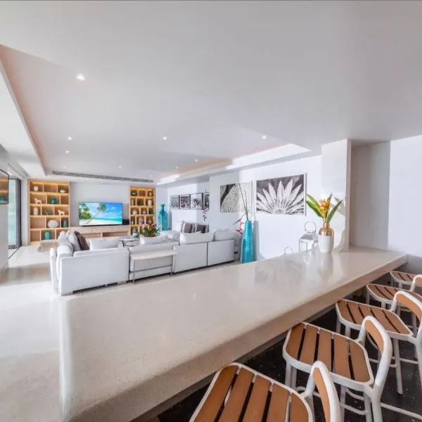 Villa La Prana — Luxury 7-Bedroom Oceanfront Estate - gallery 17