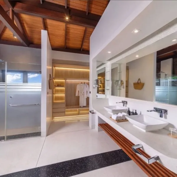 Villa La Prana — Luxury 7-Bedroom Oceanfront Estate - gallery 39