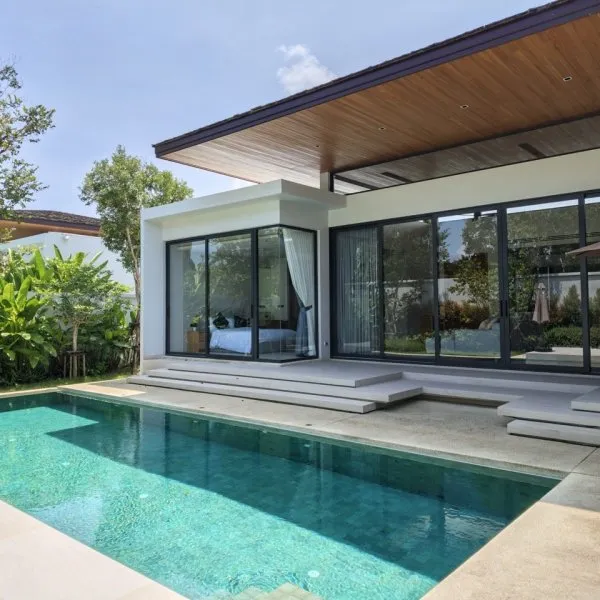 4-Bedroom Villa, with pool view, on Bangtao/Laguna beach - photo 1