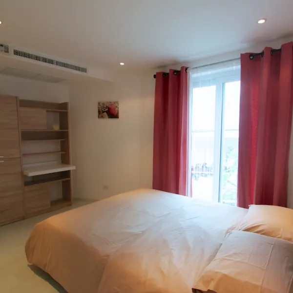 Property image - gallery 9