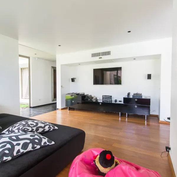 Property image - gallery 6