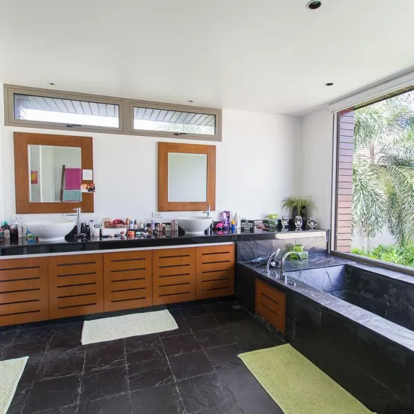 Property image - gallery 24