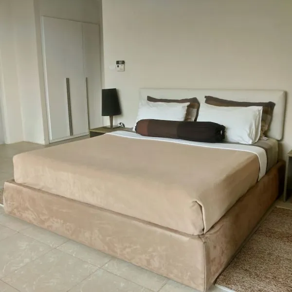 Property image - gallery 24