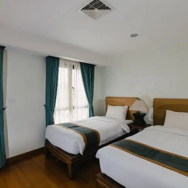 Property image - gallery 11